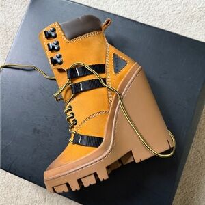 Diesel Women's Lace Up Wedge Boots - Orange and Brown